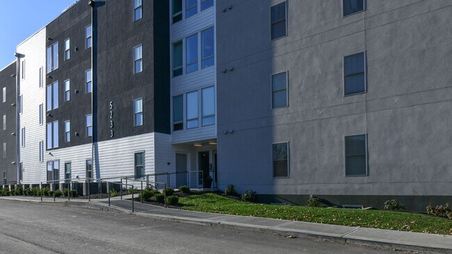 Foto del edificio - 5233 Highpointe Lakes Dr