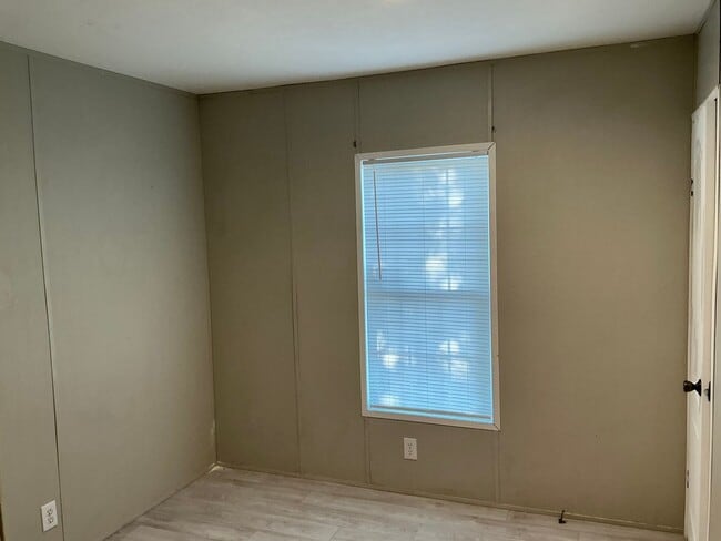 Building Photo - 103 Garlington Cir