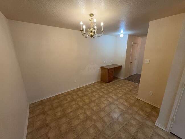 Building Photo - 5304 Lauren Lea Dr