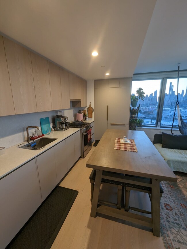 kitchen - 2315 44th Dr