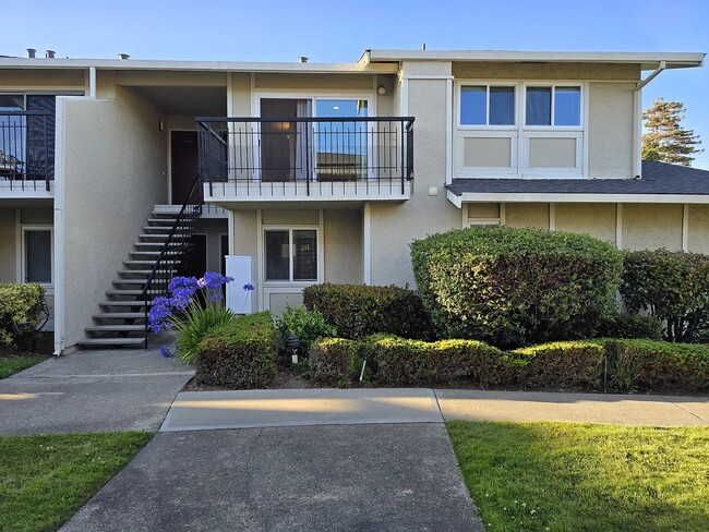 Building Photo - 14583 Doolittle Dr