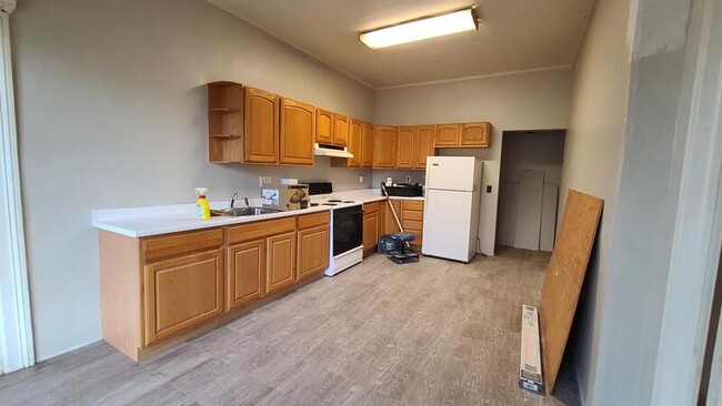Building Photo - 104 Laurel Hill Ave