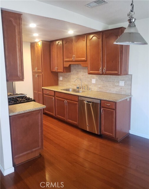 Foto del edificio - 1433 Forest Glen Dr