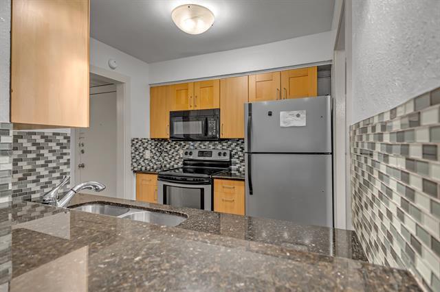 Foto del edificio - 4837 Cedar Springs Rd