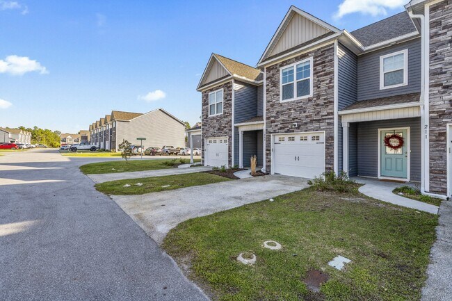 Building Photo - Stonebay Townhome