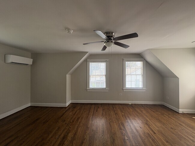 Foto del edificio - 142 Grove Ave