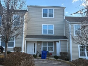 Building Photo - 630 Pin Oak Dr NW