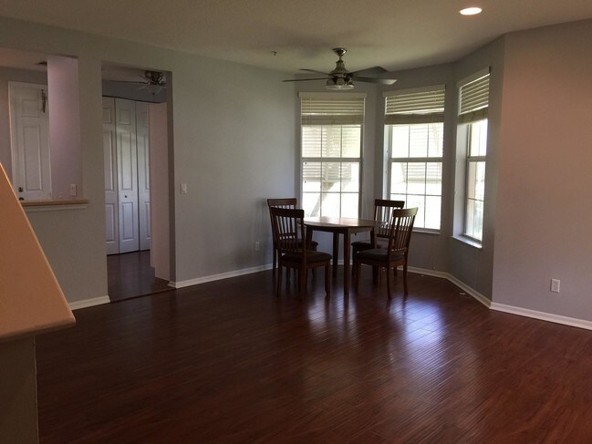 Foto del edificio - 1571 W Frederick Small Road