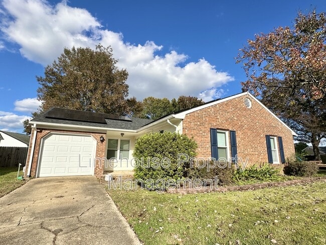 Photo - 1273 Nesbitt Dr House