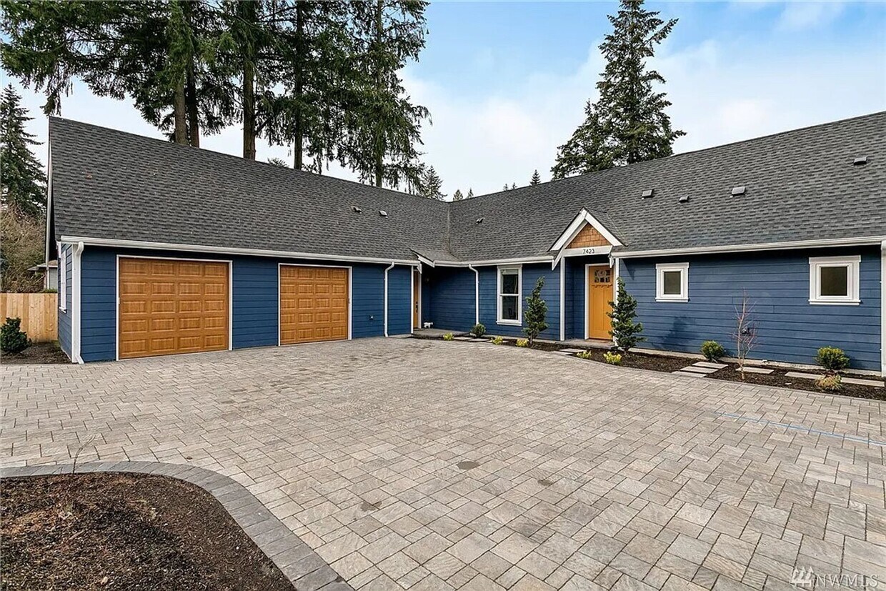 Primary Photo - Exquisitely Stunning 2 Bedroom Condo for r...