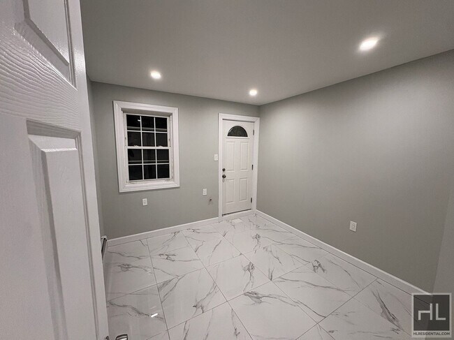 Building Photo - SCHURZ AVENUE, BRONX