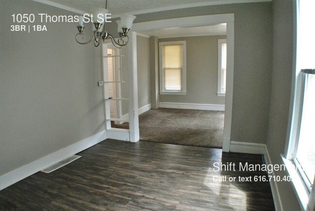 Foto del edificio - 1050 Thomas St SE