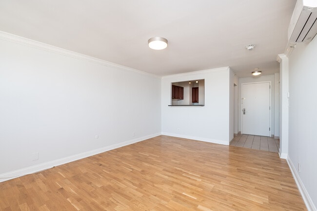 Foto del edificio - 1410 Columbia Rd