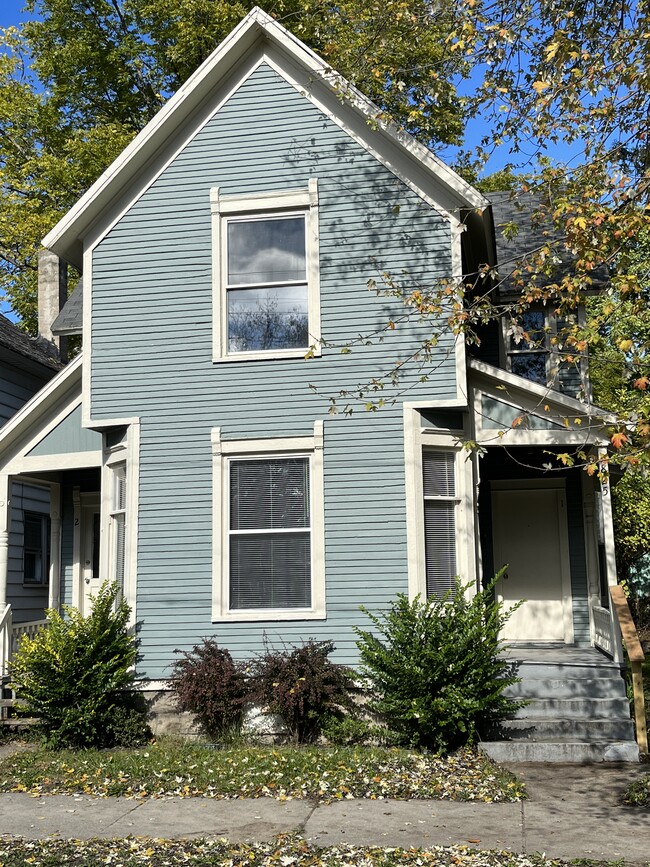 Building Photo - 825 10th St NW