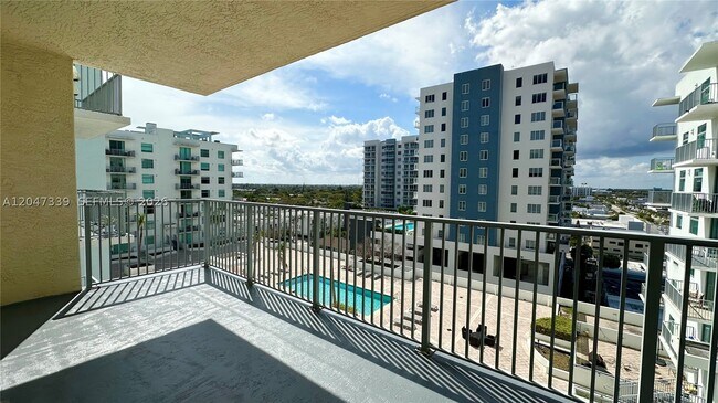 Foto del edificio - 140 S Dixie Hwy