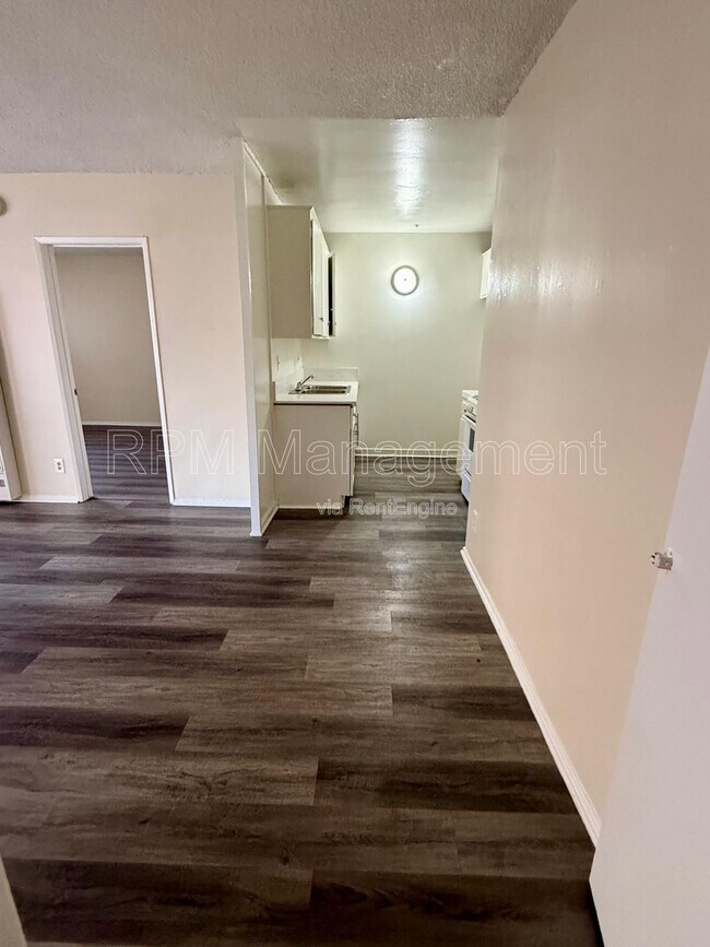 Foto del edificio - 6645 Etiwanda Ave