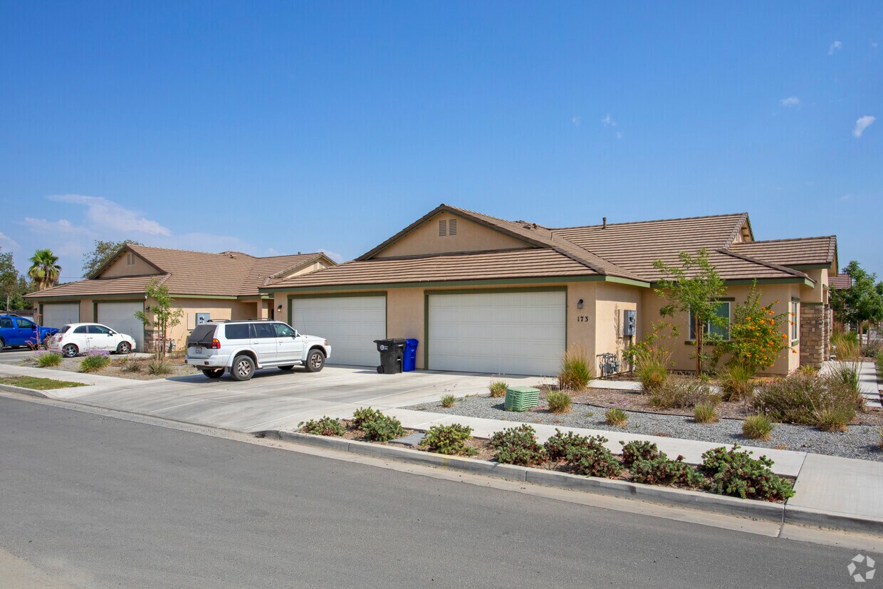 173 E Grand Ave, Porterville, CA 93257 Apartments in Porterville, CA