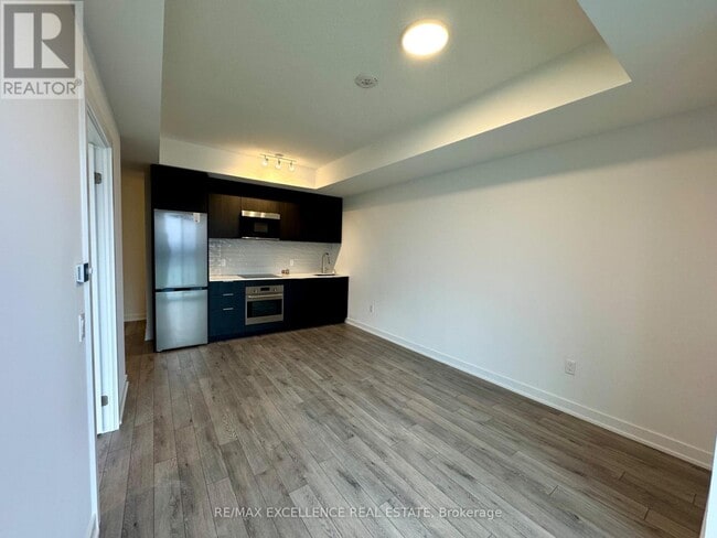 Building Photo - 15 Skyridge Dr