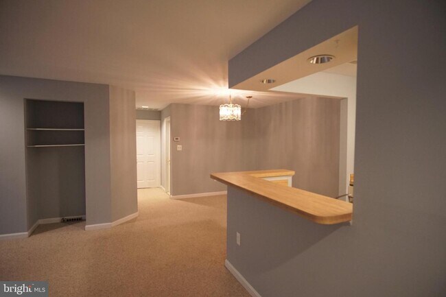 Foto del edificio - 7701 Lafayette Forest Dr