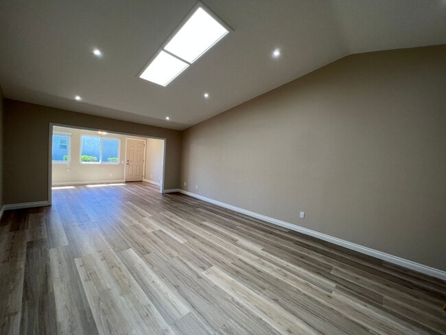 Foto del edificio - Updated 2 bed / 2 bath Capri in Leisure Village