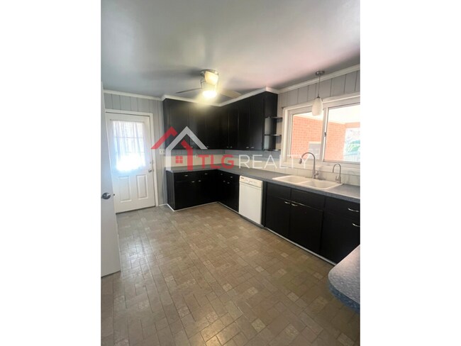 Foto del edificio - 4044 Somerdale Ln