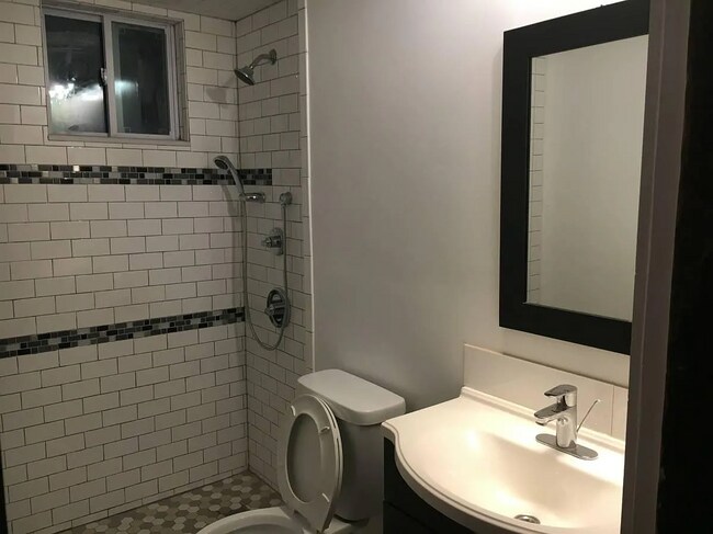 Baño - 4 Wilson Ave