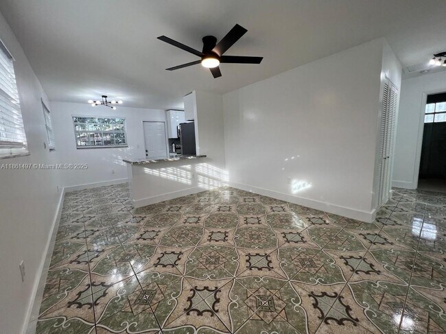Foto del edificio - 3081 NW 94th St