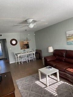 Foto del edificio - 7837 Golf Cir Dr