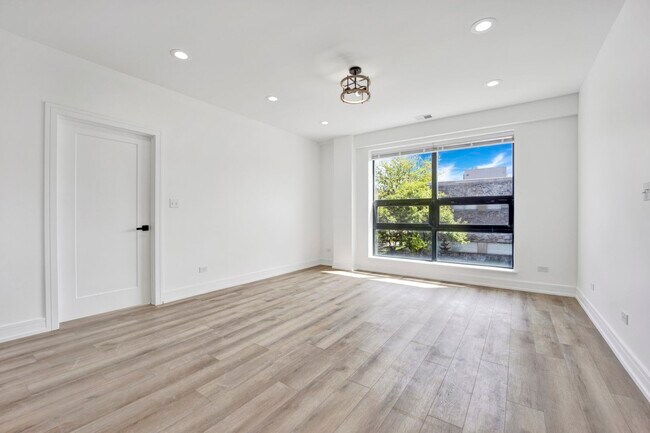 Foto del edificio - 4350 W Lawrence Ave