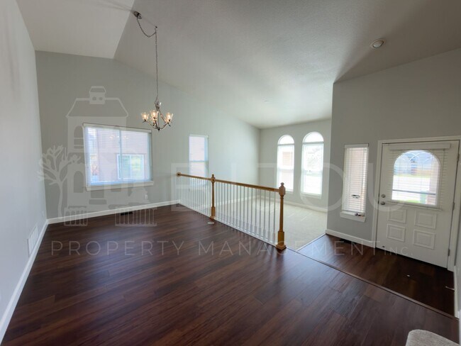 Foto del edificio - 6733 Summer Grace St