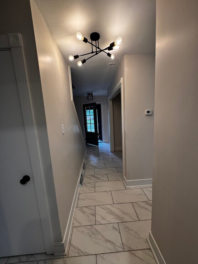 Primary Photo - 212 Belmont Ct