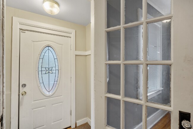 Building Photo - 312 Ballantyne Rd