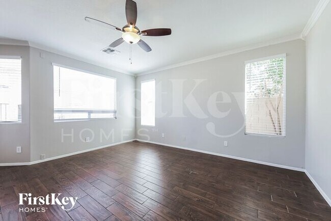 Foto del edificio - 4966 E Meadow Land Dr