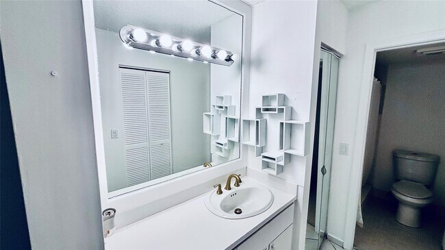 Foto del edificio - 1200 SW 124th Ter