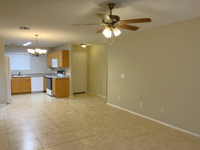 Building Photo - 1279 E Omega Dr