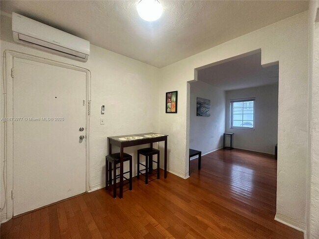 Foto del edificio - 260 Euclid Ave