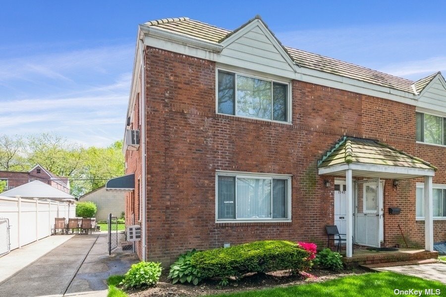 7343 198th St, Queens, NY 11366 Room for Rent in Queens, NY