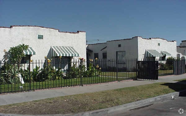 Foto principal - 1745 W 64th St
