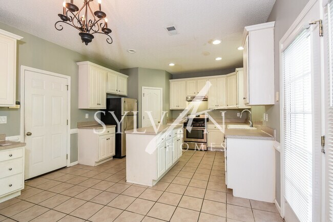 Foto del edificio - This gorgeous home is waiting for you!