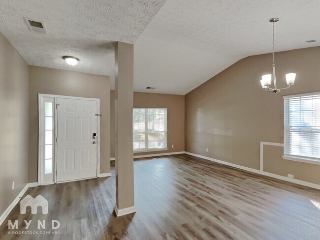 Building Photo - 8315 Somerset Way