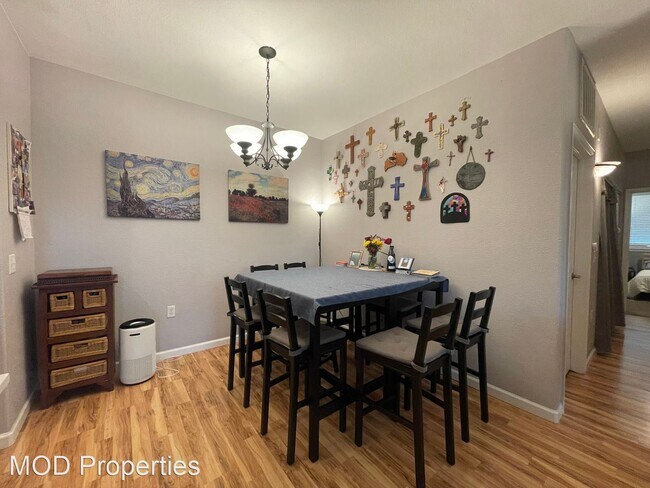 Building Photo - 3 br, 2 bath House - 10447 W Hampden Ave #1
