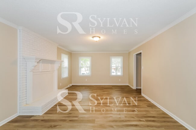 Foto del edificio - The living is easy in this 4 bedroom, 2 bathroom home