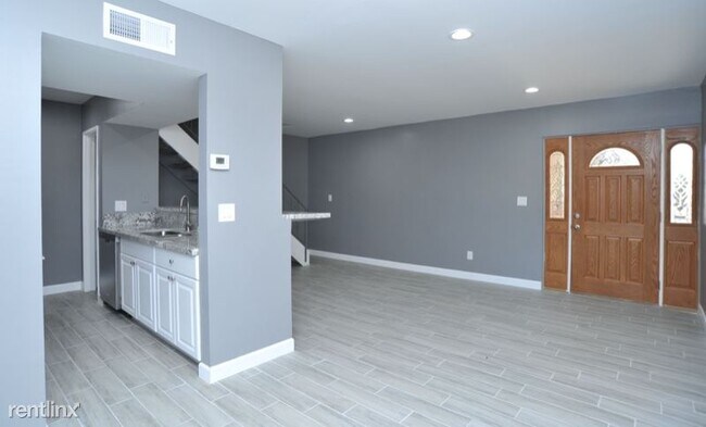 Building Photo - 6609 East Calle Alegria