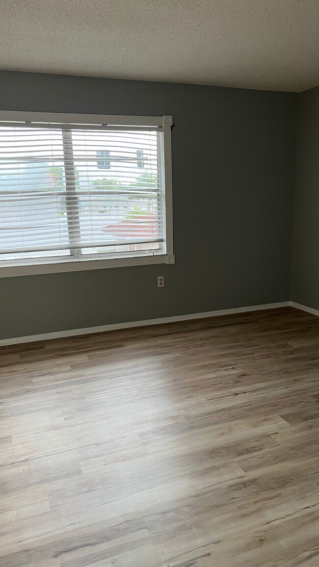Building Photo - 1153 Paseo del Sol