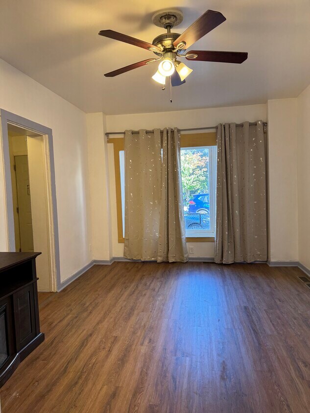 Living Room - 917 W 35th St