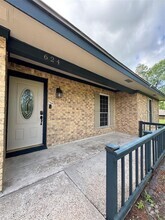 Building Photo - 624 Morrison Dr