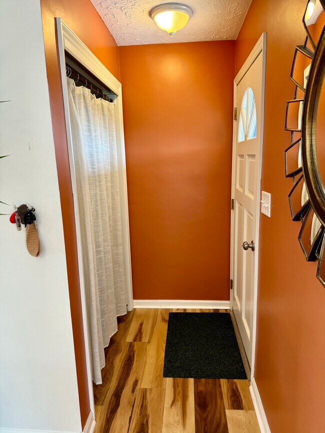 Foto del edificio - 1301 Chrisman Mill Rd