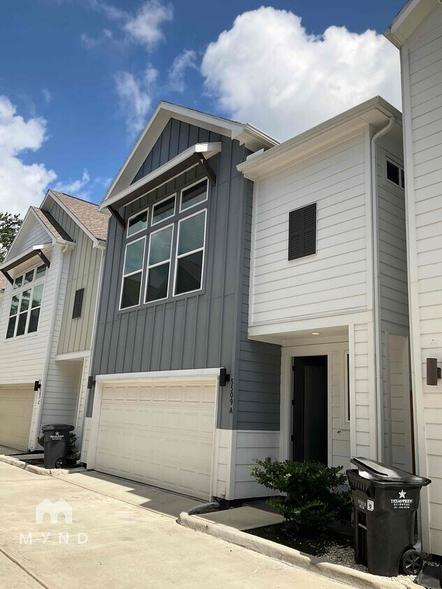 Foto principal - 5509 Beall St