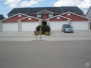 Building Photo - 6689 Windsor Ridge Ln