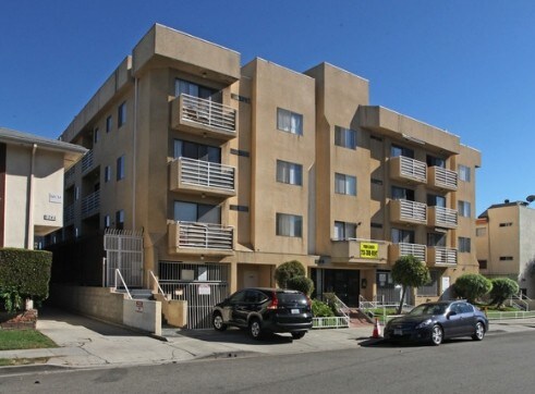 Foto del edificio - 1244 N Orange Dr